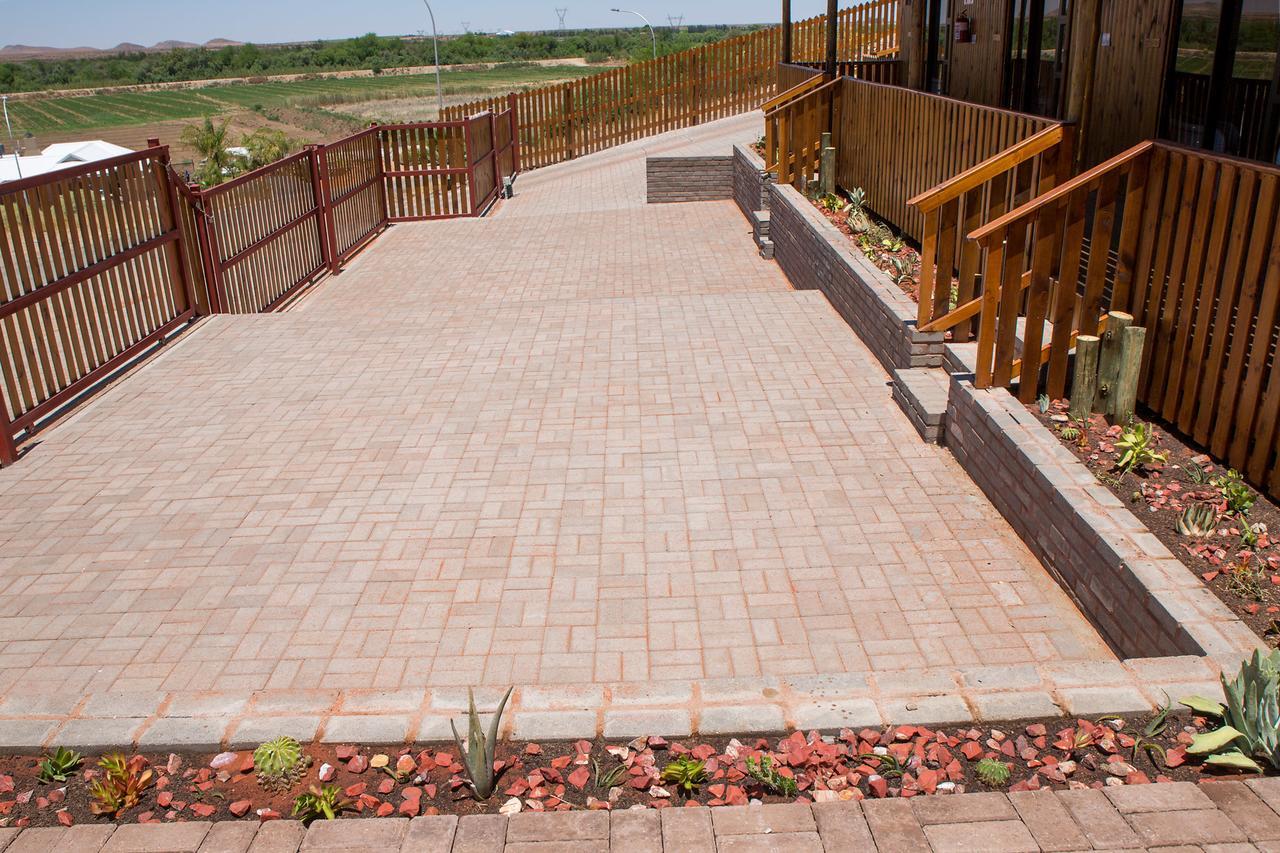 Villa Kalahari Lion'S Rest Upington Exterior foto